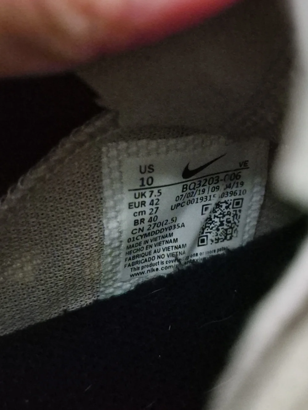Nike Women’s Pink and Gray Zoom Running Sneakers - Picture 5 of 7